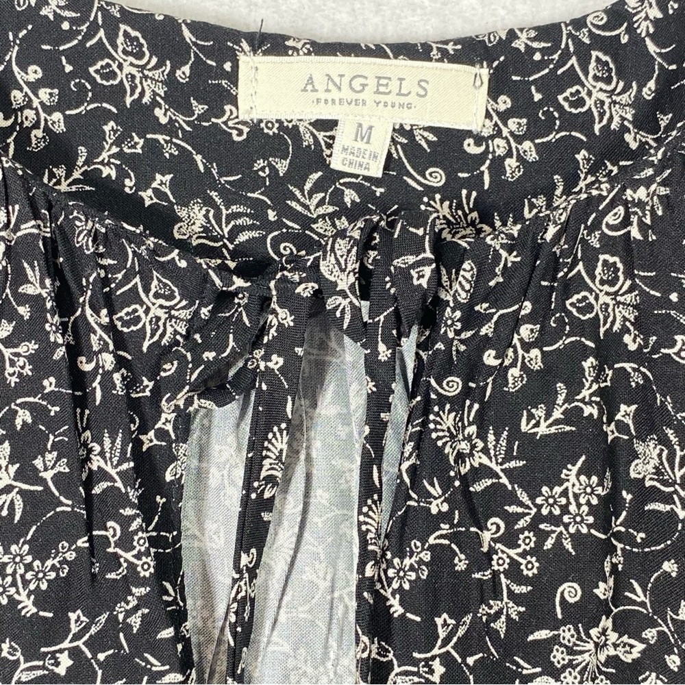 Angels Boho Floral Blouse Women's M Black White Short Flutter Sleeve Flowy NWT - Picture 4 of 12